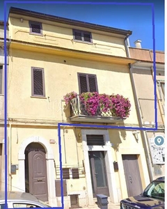 Appartamento in in vendita da privato a Venosa via Roma, 159