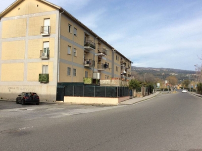 Appartamento in vendita a Lamezia Terme via Generale Carlo Alberto Dalla Chiesa, 10