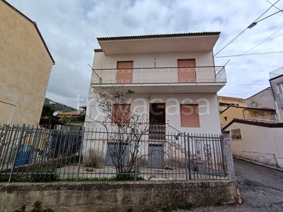 Appartamento in vendita a Lamezia Terme via Scirò, 29