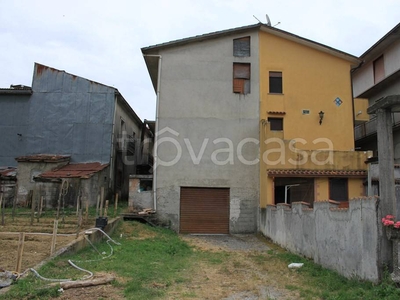 Appartamento in vendita a Latronico via Calvario, 29