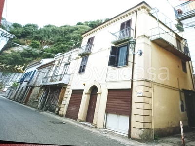 Appartamento in vendita a Lauria piazza San Giacomo