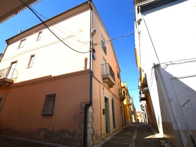 Appartamento in vendita a Lavello via Raffaello Sanzio 20