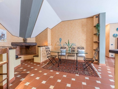 Appartamento in Vendita a Massa, zona Marina Di Massa, 245'000€, 140 m²