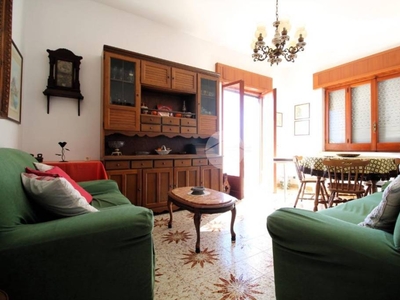 Appartamento in vendita a Montepaone via Fratelli Bandiera, 24