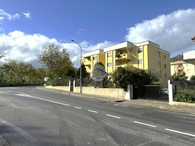 Appartamento in vendita a Montepaone via Garibaldi, 30