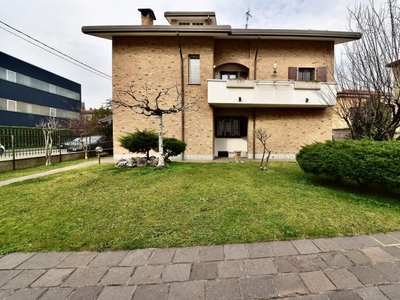 appartamento in vendita a Nova Milanese