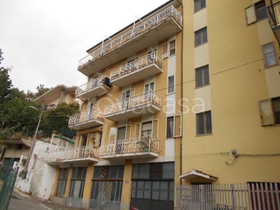 Appartamento in vendita a Pentone via Francesco e Giuseppe Capilupi