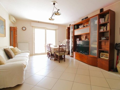Appartamento in vendita a Pineto via Cesare De Titta, 16