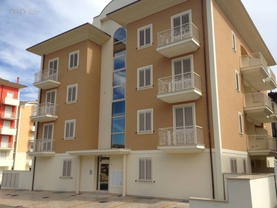 Appartamento in vendita ad Alba Adriatica trieste