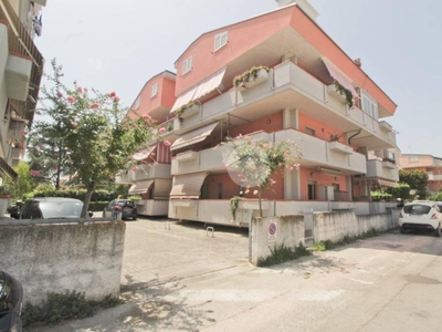 Appartamento in vendita ad Alba Adriatica via dei Ludi, 11