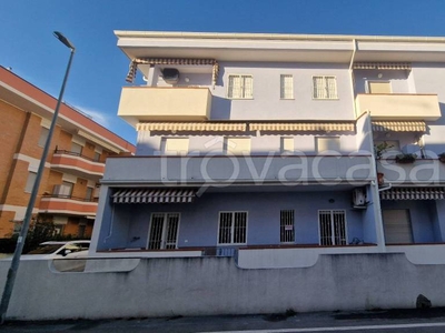 Appartamento in vendita ad Alba Adriatica via Emilia