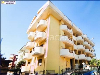 Appartamento in vendita ad Alba Adriatica via Etruria