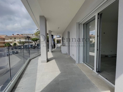 Appartamento in vendita ad Alba Adriatica via Mazzini, snc