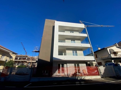 Appartamento in vendita ad Alba Adriatica via Trento