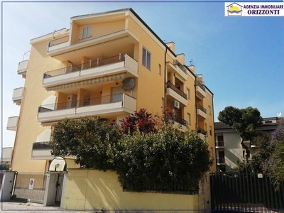 Appartamento in vendita ad Alba Adriatica via Trieste