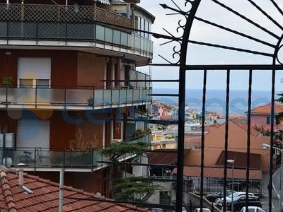 Appartamento Trilocale in vendita in Via Galilei Galileo, Sanremo