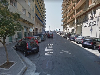 Box in Vendita a Salerno, zona TORRIONE, 25'000€, 23 m²