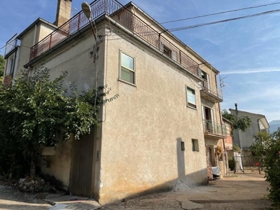 Casa a Schiera in vendita a Marsico Nuovo