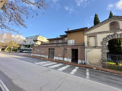 Prestigiosa casa di 570 mq in vendita Viale Patrono d'Italia, 64, Assisi, Perugia, Umbria