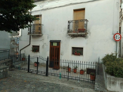 Casa Indipendente in in vendita da privato a Chiaromonte piazza Giuseppe Garibaldi