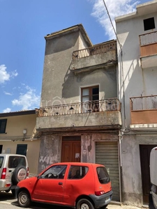 Casa Indipendente in in vendita da privato a San Sostene via Roma, 59