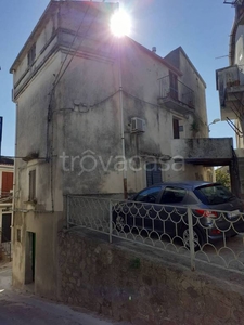 Casa Indipendente in in vendita da privato a Santa Caterina dello Ionio vico Terzo San Pantaleone, 7