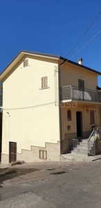 Casa Indipendente in in vendita da privato a Stigliano corso Vittorio Emanuele, 81