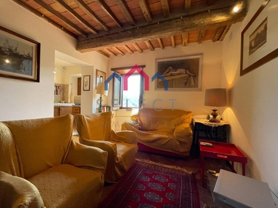 Casa indipendente in vendita a Bagni Di Lucca