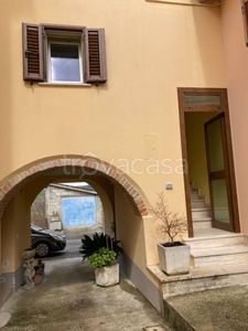 Casa Indipendente in vendita a Castel Castagna castagna Vecchia
