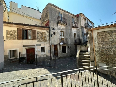 Casa Indipendente in vendita a Catanzaro largo Prigioni, 3