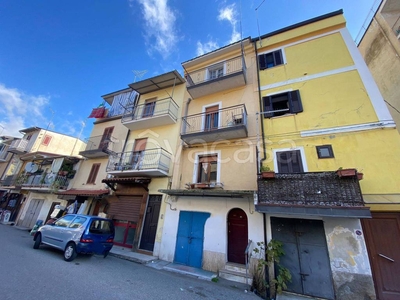 Casa Indipendente in vendita a Lamezia Terme piazza Mercato Nuovo