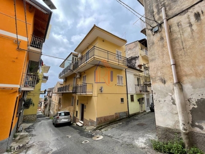 Casa Indipendente in vendita a Lamezia Terme via Carnia, 51