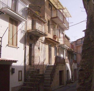 Casa Indipendente in vendita a Lamezia Terme via Domenico Porchio