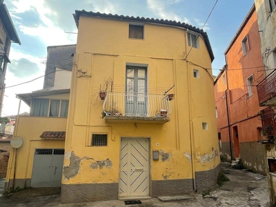 Casa Indipendente in vendita a Lamezia Terme via Niccolò Tommaseo