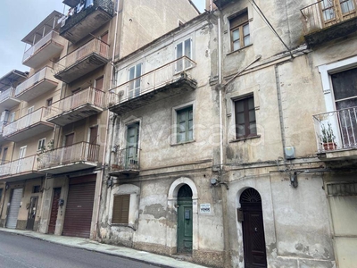 Casa Indipendente in vendita a Lamezia Terme via Raffaele Conforti, 126