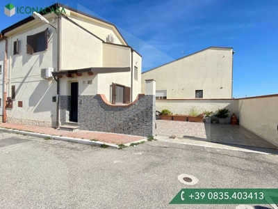 Casa Indipendente in vendita a Matera via Etna