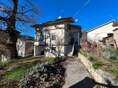 Casa Indipendente in vendita a Montorio al Vomano