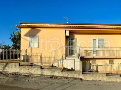 Casa Indipendente in vendita a Morro d'Oro via dei Benedettini
