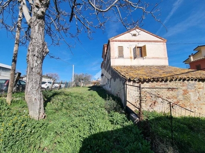 Casa Indipendente in vendita a Notaresco contrada Sammaccio, 5