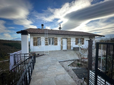 Casa Indipendente in vendita a Rocca Santa Maria frazione Cona Faiete, 1