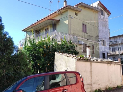 Casa Indipendente in vendita a Soveria Simeri via Enrico Berlinguer, 28