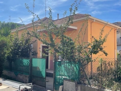 Casa Indipendente in vendita ad Alba Adriatica