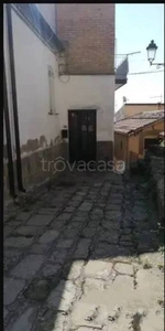 Casa Indipendente in vendita ad Albano di Lucania vico Alessandro Volta