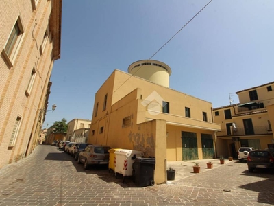 Casa Indipendente in vendita ad Atri via Santa Chiara, 12