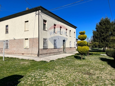 Casa Semi Indipendente in Vendita a Ferrara, zona Bova, 88'000€, 112 m²