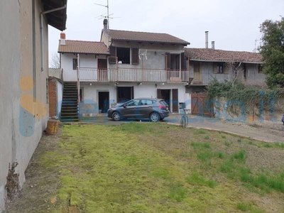 Casa singola in vendita in Via Fratelli Bandiera 20, Caresana