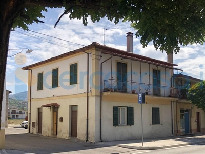 Casa singola in vendita in Via General Cantore, Scurcola Marsicana