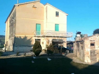 Casale in vendita a Bellante