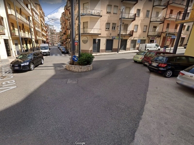 Immobile commerciale in Affitto a Avellino, 550€, 50 m²