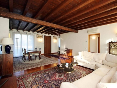 Prestigiosa villa di 357 mq in vendita, Via Rocca, Trezzo sull'Adda, Milano, Lombardia